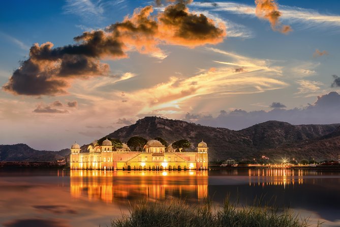 Jaipur Day Trip from Delhi by Car or Train - All Inclusive - Stop by stop: Jaigarh Fort, Hawa Mahal, City Palace, Jal Mahal, Jantar Mantar