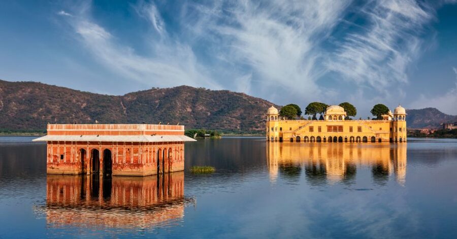 Jaipur: Full-Day Private City Tour by Car with Guide - City Palace: royal courtyards and a museum you can actually enjoy