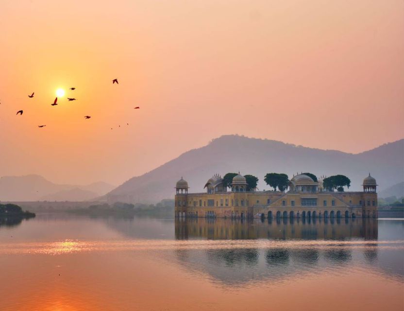 Jaipur: Full Day Sightseeing Tour By Car & Local Tour Guide - Amber Fort: where red sandstone, white marble, and royal power meet