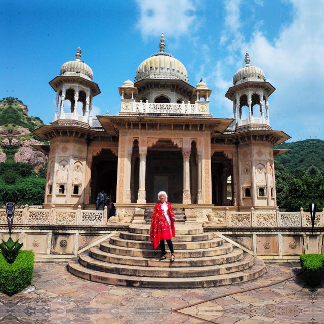 Jaipur: Full-Day Sightseeing Tour with Guide and Lunch - Jal Mahal photo stop at Man Sagar Lake