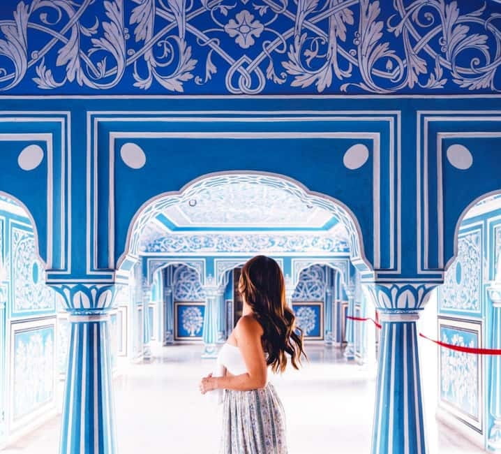 Jaipur: Full-Day Sightseeing Tour with Guide and Lunch - Private AC car and chauffeur: the real value in Jaipur