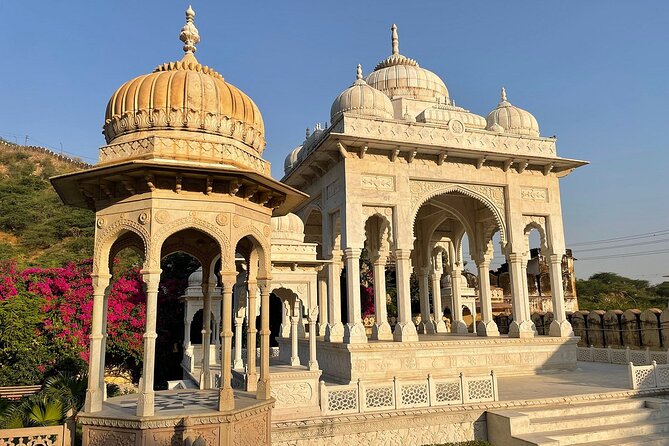 Jaipur Guided Day Trip By Car - Hawa Mahal and Jantar Mantar, the quickest way to get wowed