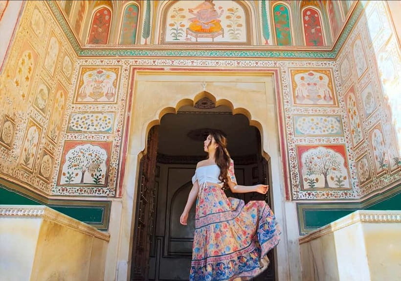 Jaipur: Half-Day Guided Sightseeing Tour with Flower Market - Hawa Mahal and City Palace With Jantar Mantar Nearby