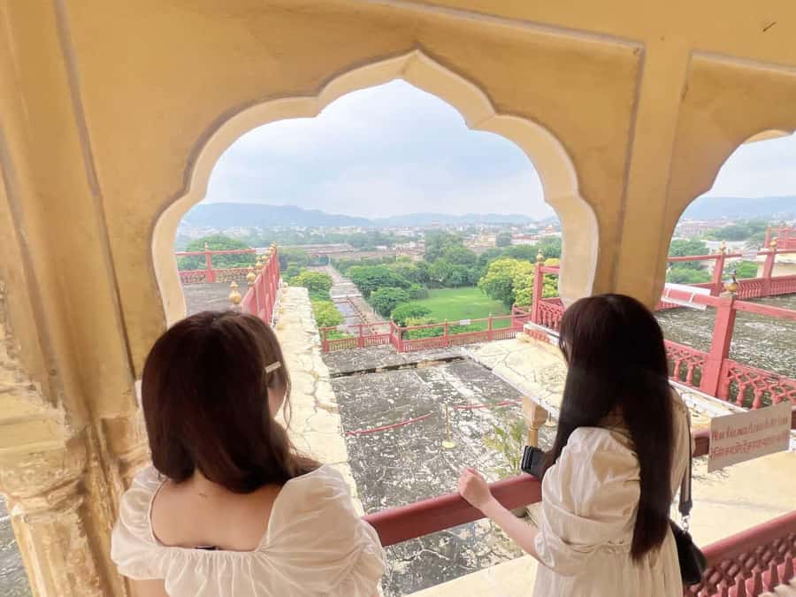 Jaipur: Half-Day or Full-Day Tour with Flower Market - Amber Fort and Panna Meena Stepwell: Big Sights, Real Walking