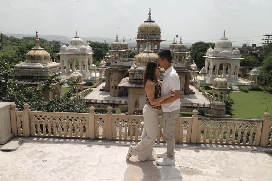 Jaipur: Half or Full Day Sightseeing Tour with Flower Market - Getting Around: Private Car, Tuk-Tuk, and the Real Deal on Comfort