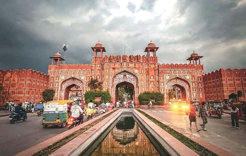 Jaipur: Instagram Tour of The Top Photography Spots - Albert Hall Museum and Ram Niwas Garden: a classic backdrop for portraits