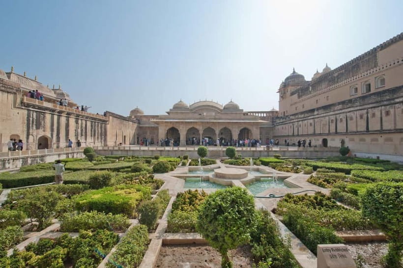 Jaipur: Jaipur & Amber Fort Full or Half-Day Guided Tour - Car, Pickup, and Jaipur Traffic Reality Check