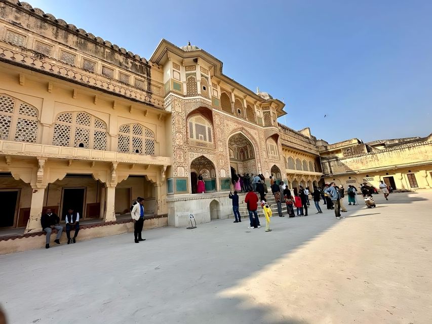 Jaipur Private City Tour with Hotel Pick-Up & Drop 4 - 8 Hrs - Panna Meena ka Kund Stepwell and Jal Mahal Water Palace