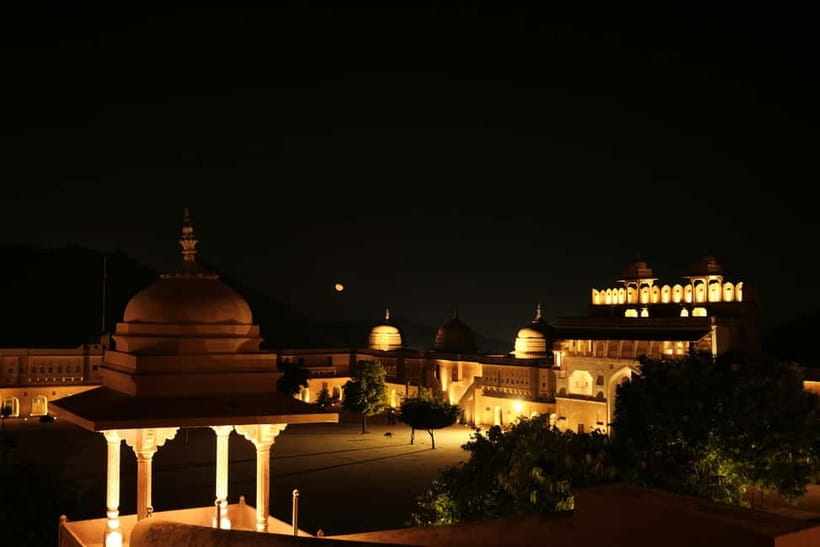 Jaipur: Private Evening Tour with Monkey Temple Sunset - Royal Gaitor (Gaitor Ki Chhatriyan), a moving stop that is surprisingly calm