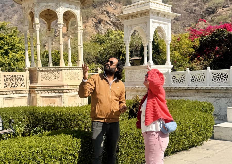 Jaipur: Private Full-Day Sightseeing Tour by Tuk-Tuk - Amber Fort: Hilltop Views and the Best Stepwell Pairing
