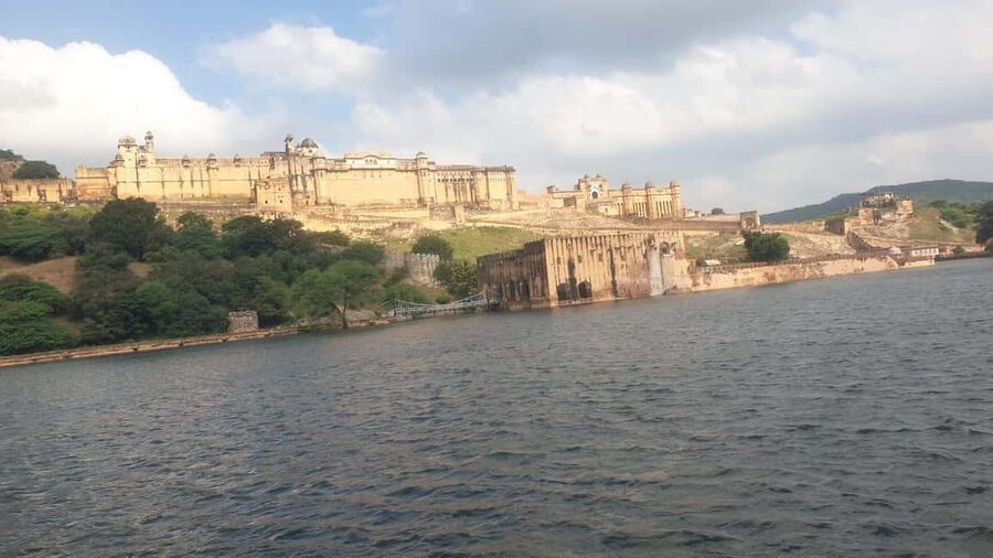 Jaipur: Private Guided Half Day Tour in Jaipur - Private car, skip-the-line, and how your guide changes the whole day