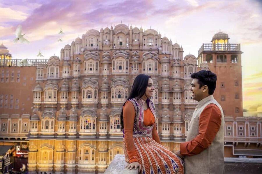 Jaipur: Private Guided Half Day Tour in Jaipur - Start near Amber Fort: stepwell, Krishna temple, and 16th-century details