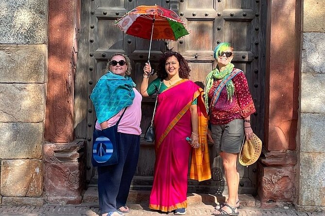 Jaipur Private Shopping Tour with Pickup - How the 5-hour plan moves through Pink City and craft outlets