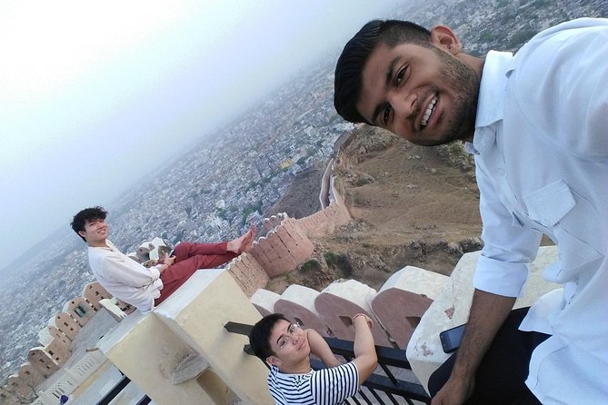 Jaipur Sightseeing Tour with Private Car and Driver - Stop 3: Jal Mahal for a quick lake-palace look