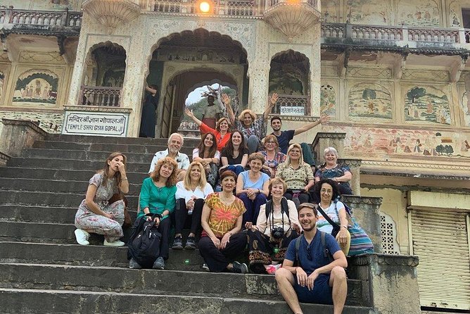 Jaipur Skip-the-Line Monuments Tour with Guide - Stop 1: Amer first, then the slow build of the sights