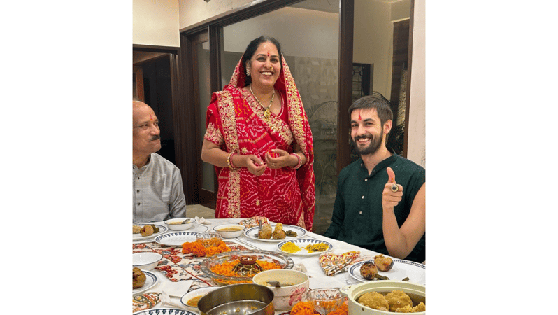 Jaipur: Traditional cooking class and storytelling session - Dinner, made as a team, in a real family rhythm