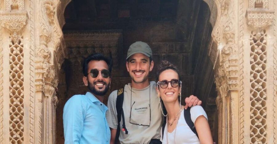 Jaisalmer Heritage Walking Tour With Professional Guide - Inside the fort: palaces, streets, and 700-year-old Jain temples