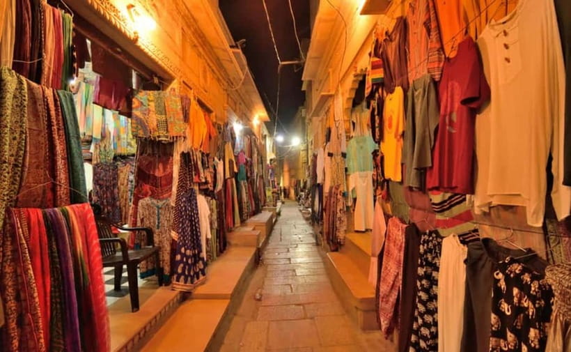 Jaisalmer Walking Tour: A Stroll Through Time and Culture - Bazaar Lanes and Artisan Encounters Without the Rush