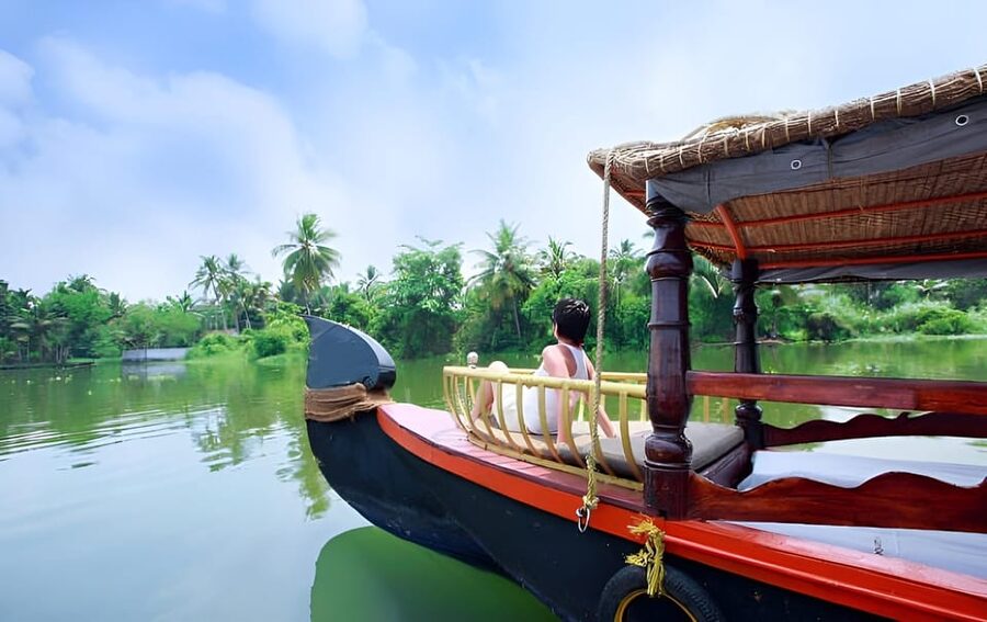 Kerala: Alappuzha River Cruise with Village Walk - The village stop midway: what you might do and what to watch for
