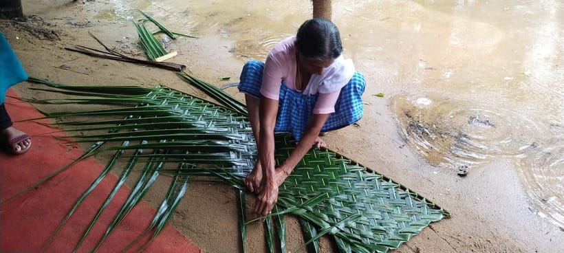 Kochi: Backwater Exploration in Village: Free Pickup & Drop - Kerala Sadya lunch: vegetarian, communal, and actually part of the story