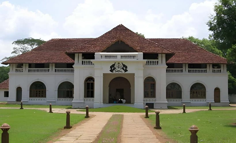 Kochi: Cruise on the Spice and Silk Routes - The short cruise that frames Kochi like a postcard