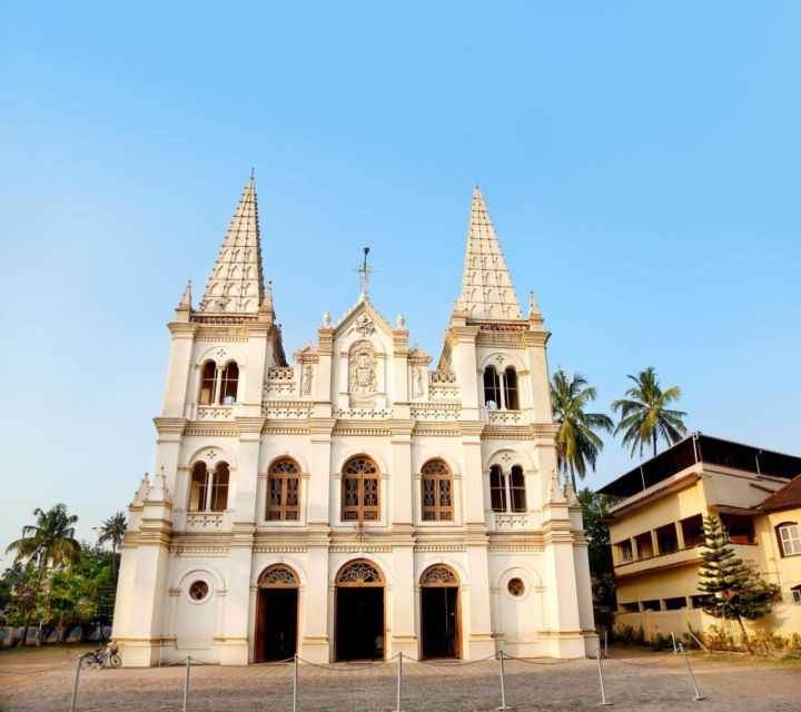 Kochi: Private Tuk-Tuk City Tour with Hotel Pickup - Key Things You’ll Notice on This Tuk-Tuk Tour