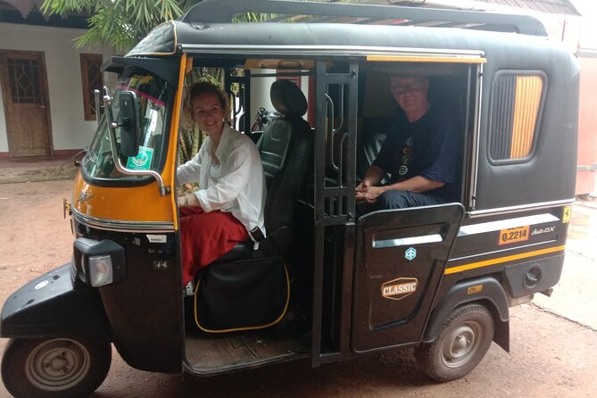 Kochi Tuk-Tuk Tour with Pickup From Cruise Ships - Port logistics: name placard, free waiting, and drop-off options that help
