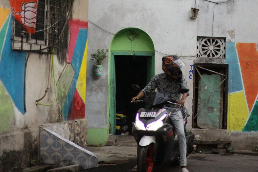 Kolkata: A Sea of Faces and A Thousand Places - Hatkhola and Kumortuli, where craft, faith, and political stories mix
