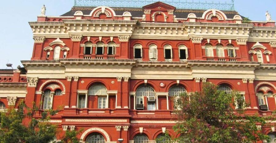 Kolkata: Guided Heritage Walking Tour - Writers’ Building to the Company-age paperwork you can still see