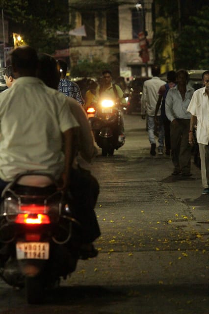 Kolkata Midtown Madness- A Street Food & Nightlife Tour - Bowbazar metro rides and a 200-year-old Kali temple