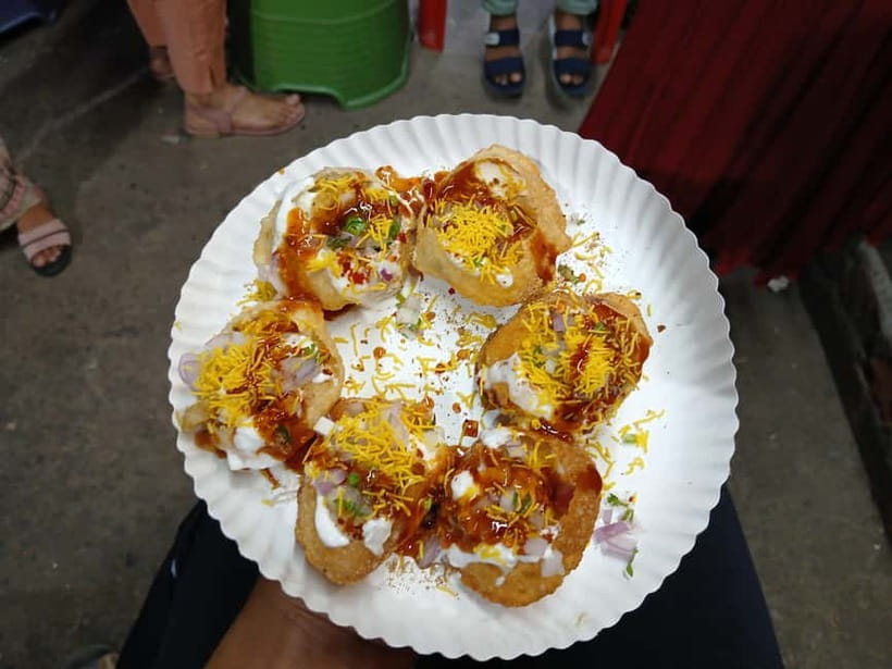 Kolkata Midtown Madness- A Street Food & Nightlife Tour - Price and what $32 buys you in food, guide, and transit