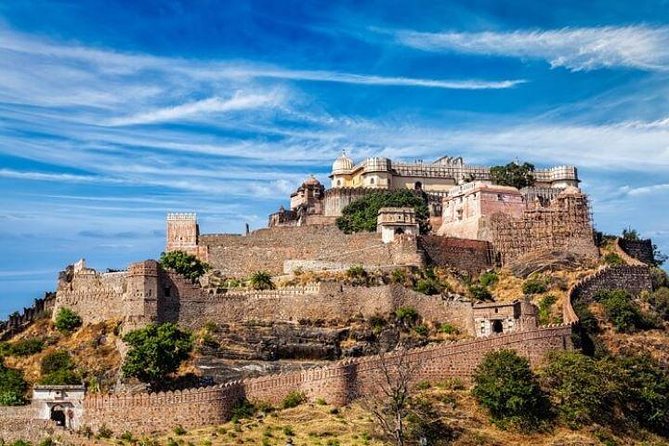 Kumbhalgarh Fort and Jain Temple Full-Day Tour from Jodhpur to Udaipur - Pickup in Jodhpur, small-street reality, then a straight shot to your stops
