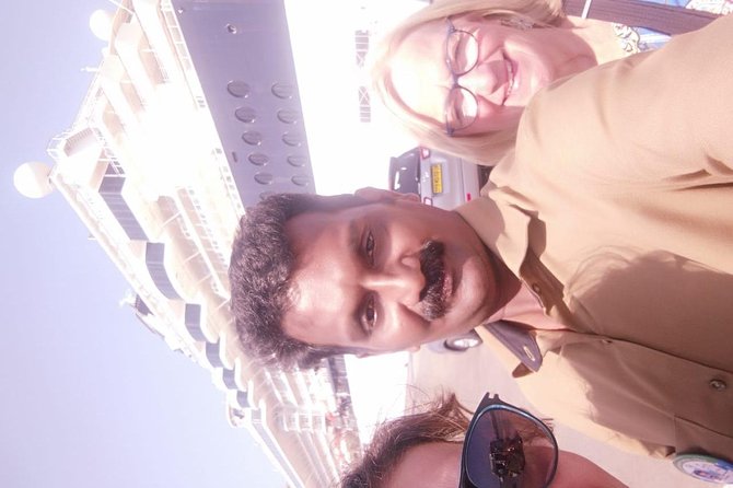 LITTLE KOCHI TUK-TUK TOURS With Pickup from Cruise Ships - Fort Kochi Beach: a short pause with Arabian Sea air