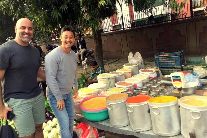 Local Market Tour & Five Course Meal Class - Lajpat Nagar Central Market: Shopping Like a Local, Not Like a Tourist