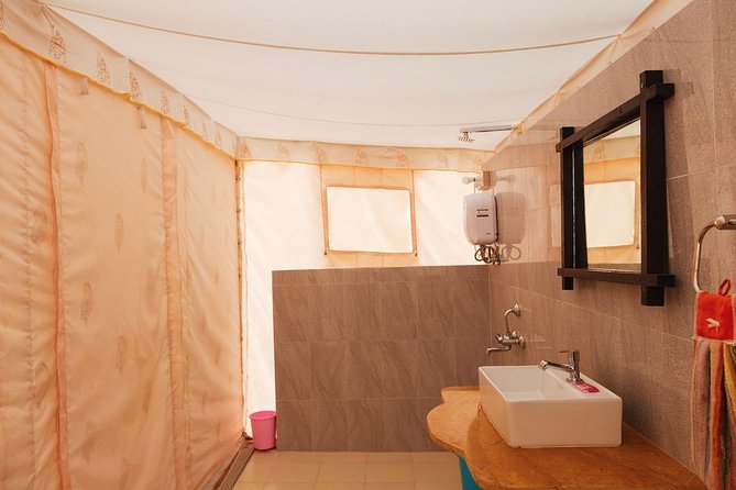 Luxury Overnight Camping Jaisalmer - Desert safari Jaisalmer: the camel ride and why the track choice matters