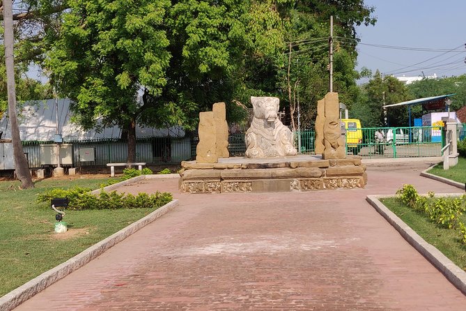 Mahabalipuram and Kanchipuram Day trip from Chennai by Private car with Guide - Shore Temple: Pallava stone elegance with a sea-facing view