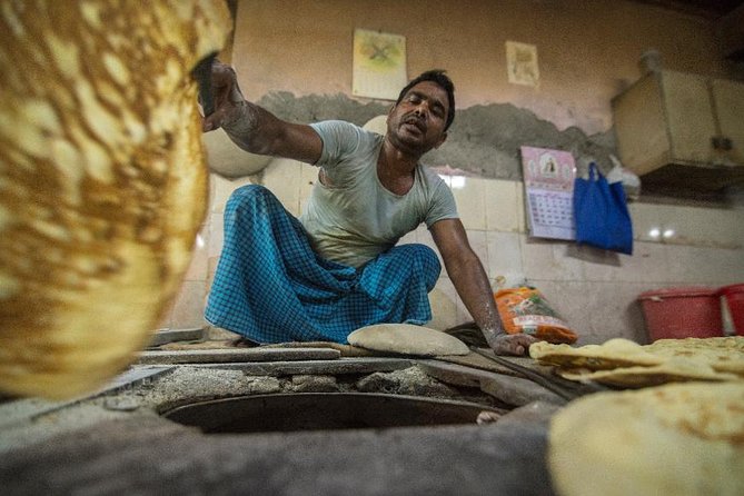 Mohd Ali Road Kebab & Curry Food Trail in Mumbai with Guide - Stop 2, Taj Icecream for a 100-Year Sweet Reset