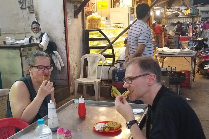Mohd Ali Road Kebab & Curry Food Trail in Mumbai with Guide - Stop 4, Tawakkal Sweets to Close With Mithai