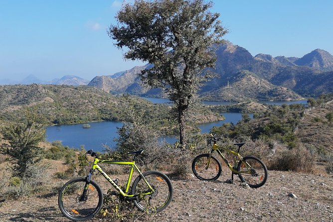 Morning Bike Tour of Udaipur - Bahubali Hills: The Viewpoint That Turns the Ride Into a Memory