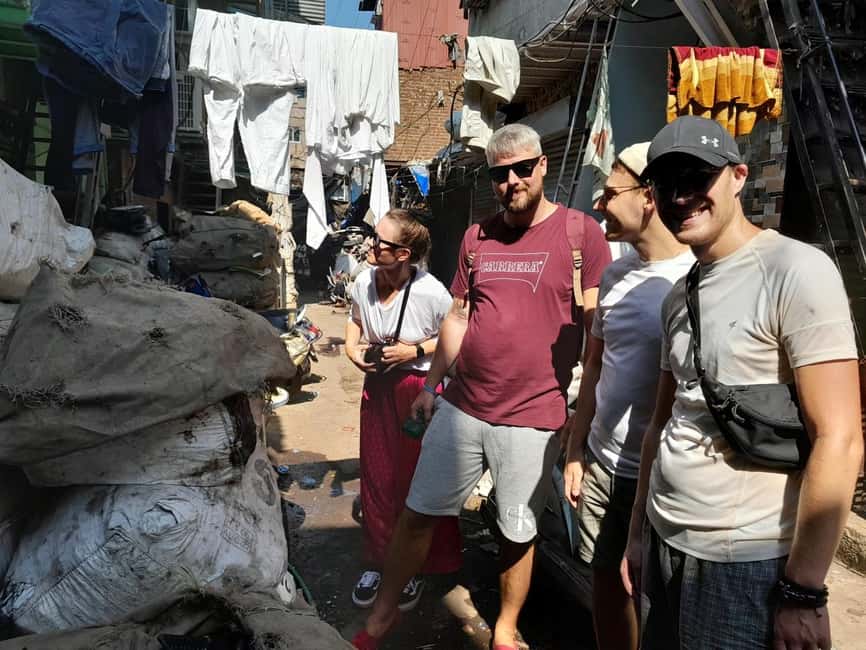 Mumbai: 2 hours Dharavi Slum Tour with Local Guide - Entering Dharavi with a local guide, not a script