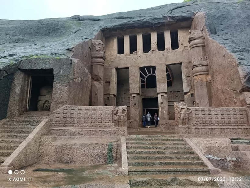 Mumbai: Buddhist Kanheri Caves with Golden Pagoda Temple - Getting from Mumbai with hotel pickup and an easy pace