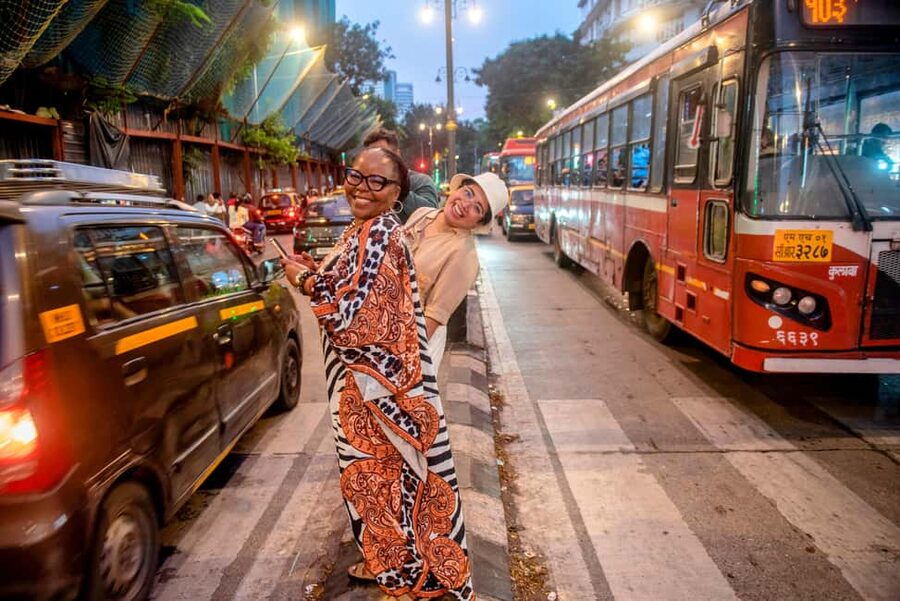 Mumbai by Night: Private Iconic Sights Tour with Transfers - Crawford Market to Banganga Tank: A Breather Between Big Sights