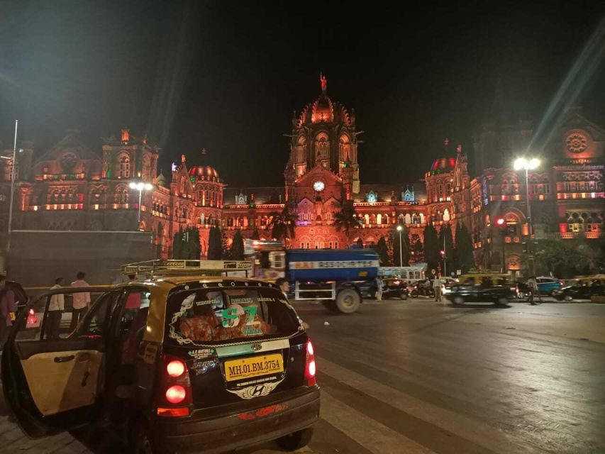 Mumbai: City Tour, Elephanta Caves, Dharavi Slum W/Options - Gateway of India, Taj Mahal Palace, and CST: South Mumbai in Strokes