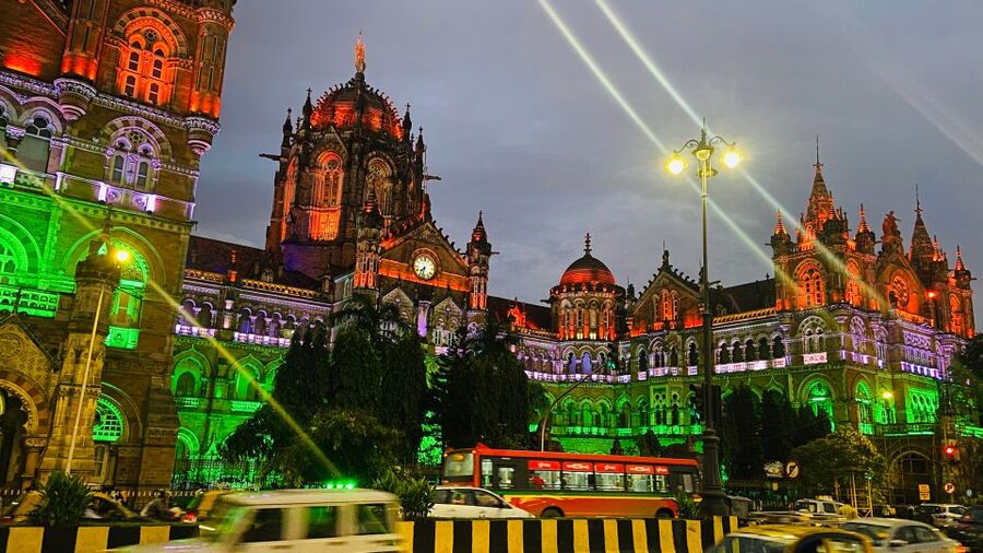 Mumbai: Day & Night City Tours with Multiple Add On Options - Gateway of India to Rajabai Clock Tower: a classic photo and orientation run