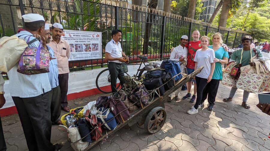 Mumbai: Dharavi Slum, DhobiGhat, and Dabbawallas Tour - Dabbawallas near Churchgate: lunchbox logistics that runs like clockwork