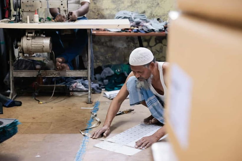 Mumbai: Dharavi Slum Guided Walking Tour by 1st Female Guide - Dharavi’s Commercial Side: Recycling, Leather, Clothing, and More