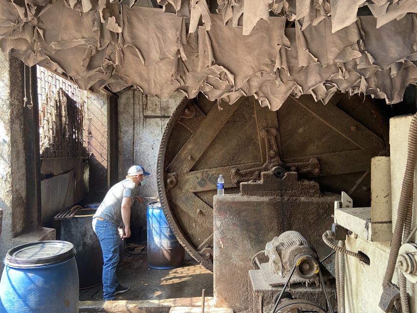Mumbai: Dharavi Slum Tour with Dhobi Ghat (Open-Air Laundry) - Why this Dharavi and Dhobi Ghat combo changes how you see work