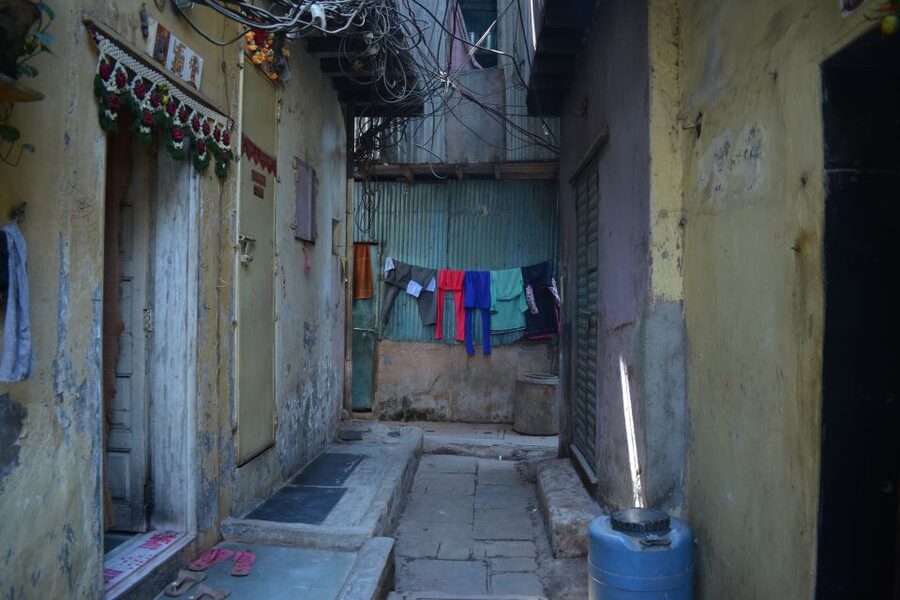 Mumbai: Dharavi Slum Tour with Dhobi Ghat (Open-Air Laundry) - Dhobi Ghat viewing deck: hand-washing in a rhythm you can watch