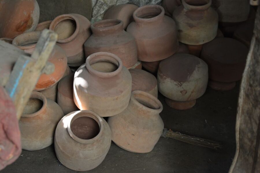 Mumbai: Dharavi Slum Tour with Dhobi Ghat (Open-Air Laundry) - Photography, respect, and what to bring for rain or shine
