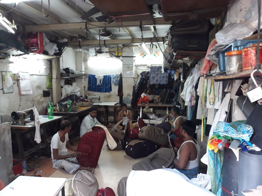Mumbai: Dharavi Slum Walking Tour with Local Slum Dweller - Recycling in Action: Plastic, Oil Cans, and the Genius of Reuse